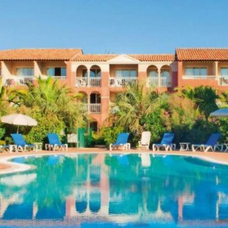 Entre Mer Et Piscine Hyeres Bagian luar foto