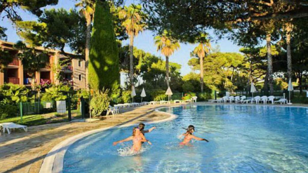 Entre Mer Et Piscine Hyeres Bagian luar foto